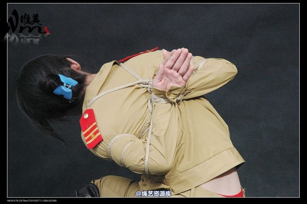 唯美之家 - 2008-08-06水柔军装 第 221 张图片