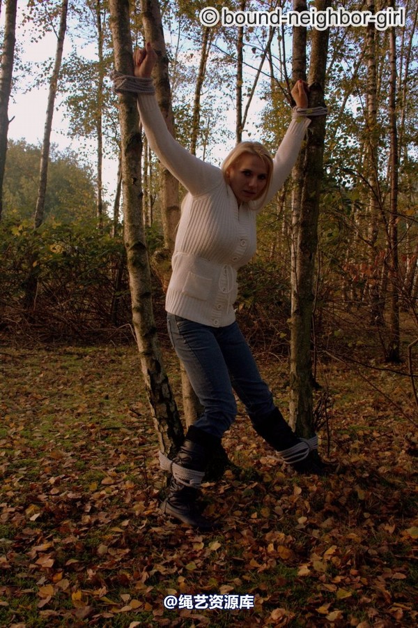 bound-neighbor-girl - Bambi - Tied up in the autumn woods Part 2 第 26 张图片