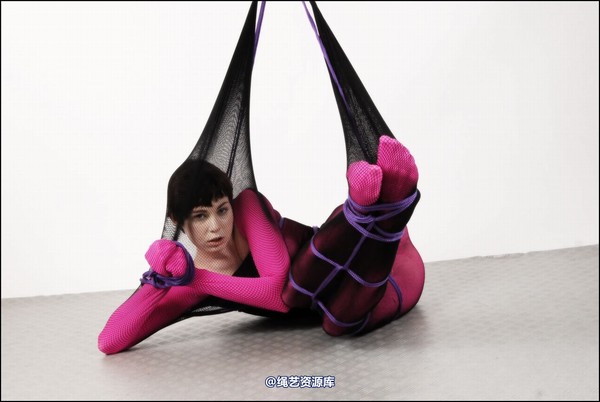 simplytied - Fawnya in fishnet 第 30 张图片
