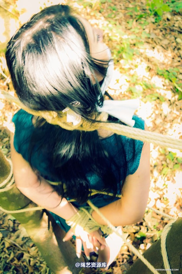 limitedaudience - 2015 stacey von in the forest 2 第 2 张图片