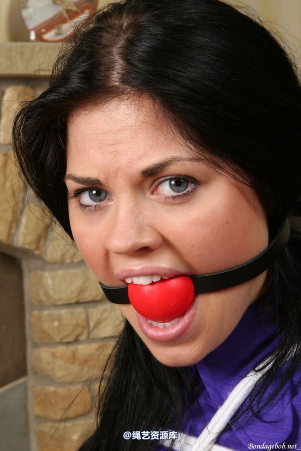 bondagebob - Monica Harris A ball gag please 第 94 张图片