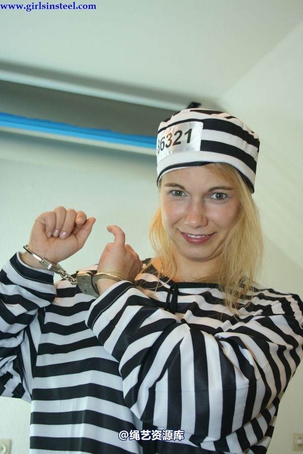 girlsinsteel - 2 dangerous girls as convicts 第 14 张图片