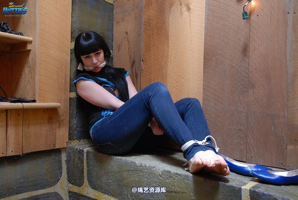 boundhotties - Britney 2 第 24 张图片