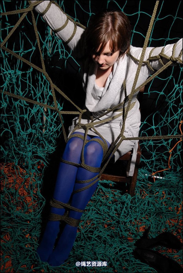 simplytied - Netted in blue tights 第 23 张图片