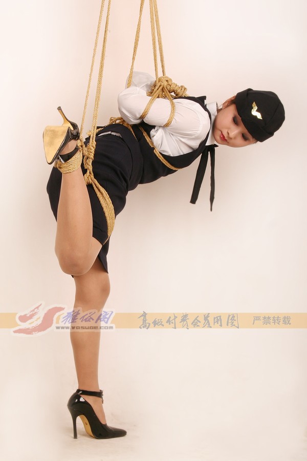 雅俗阁 - 20060404雅思空姐吊绑 第 78 张图片