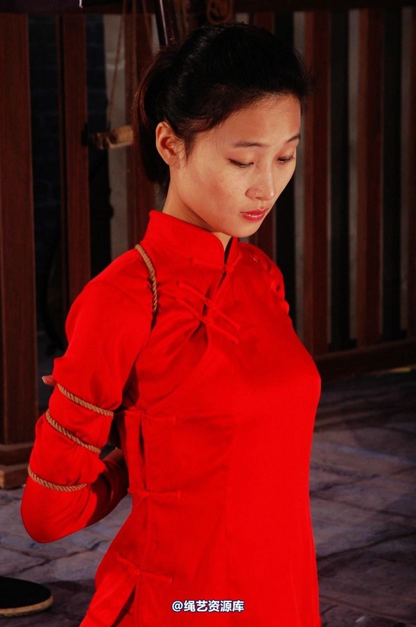 mj影视 - 倾心 玲珑女囚 第 16 张图片