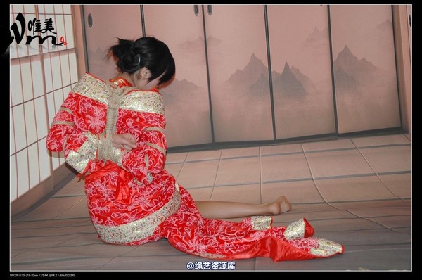 唯美之家 - 08-05-29盈盈汉服-护士装 第 67 张图片
