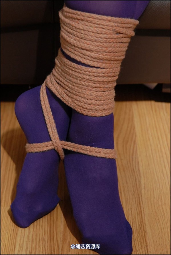 simplytied - Purple tights all over 第 26 张图片
