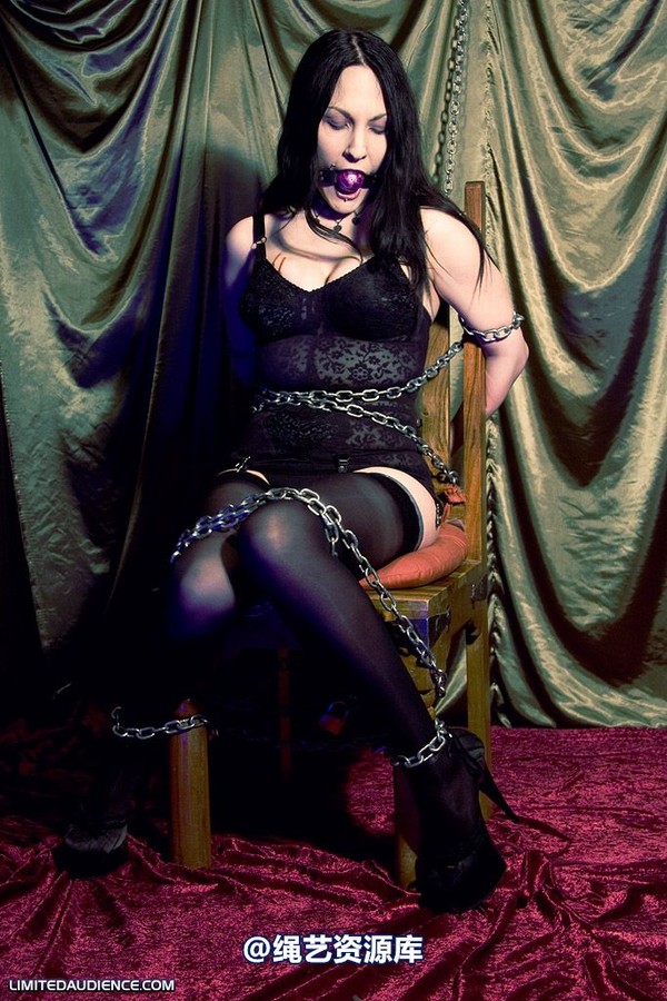 limitedaudience - 2009 elyssia chained vamp 第 13 张图片