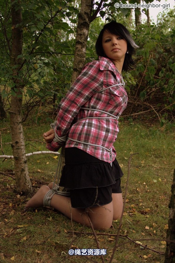 bound-neighbor-girl - Nadine - Adventure in the woods part 2 第 35 张图片