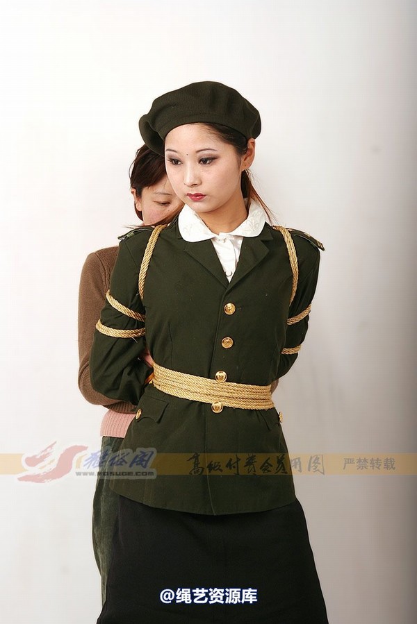 雅俗阁 - 20060401雅思警服 第 57 张图片
