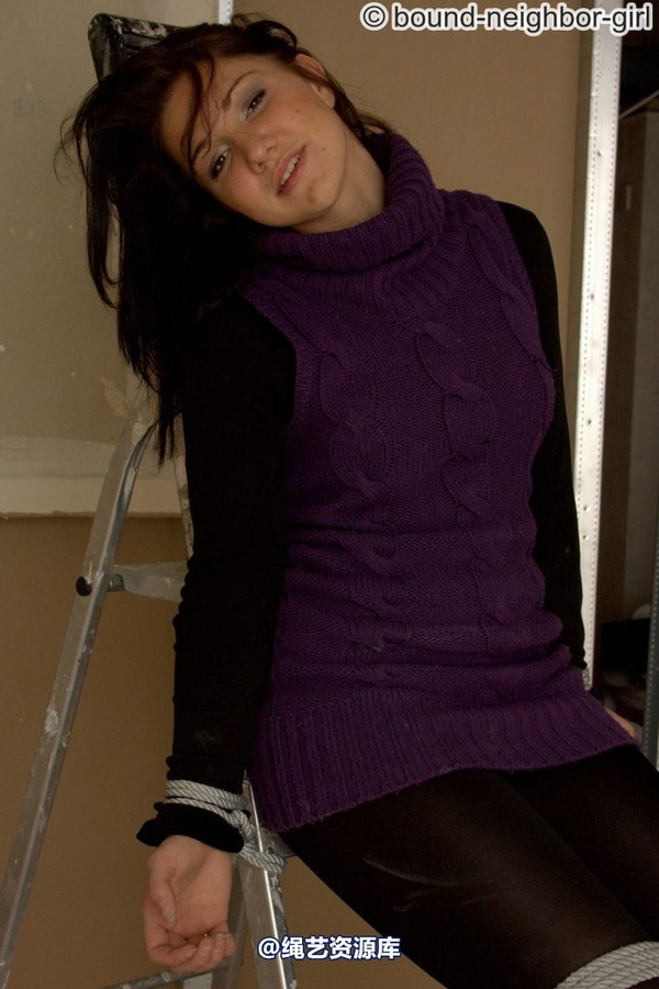 bound-neighbor-girl - Nina B - Tied up on the Construction 1 第 20 张图片