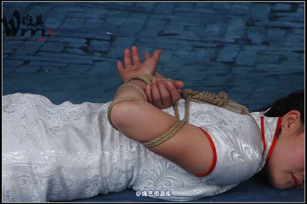 唯美之家 - 08-05-07新模特三 第 261 张图片