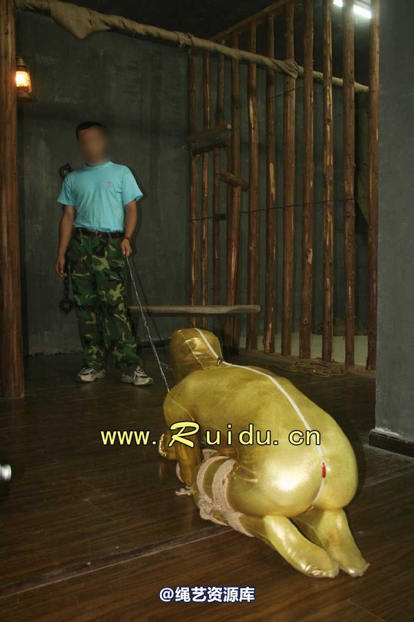 锐度主张 - 20070928第35期 影片胶衣紧缚悬吊图片 第 172 张图片