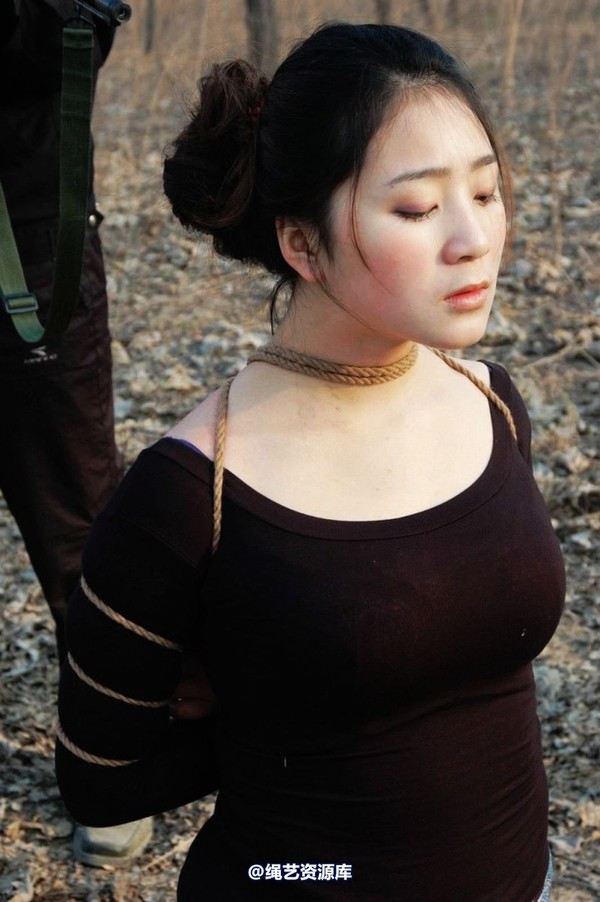 mj影视 - 2013-3-4陈沫踏青 黑丝美女最终的不归路 第 8 张图片