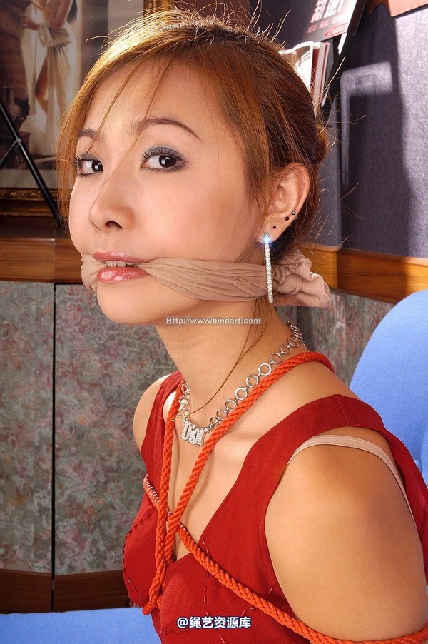 丽柜美束 - 2005-04-27 第 21 张图片