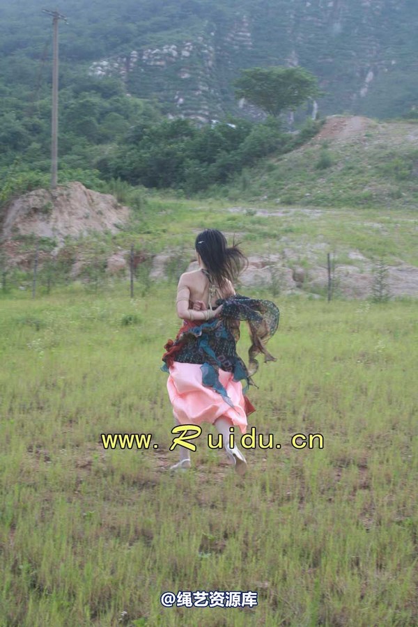 锐度主张 - 20070818第29期 宝宝草地漫舞图片 第 103 张图片