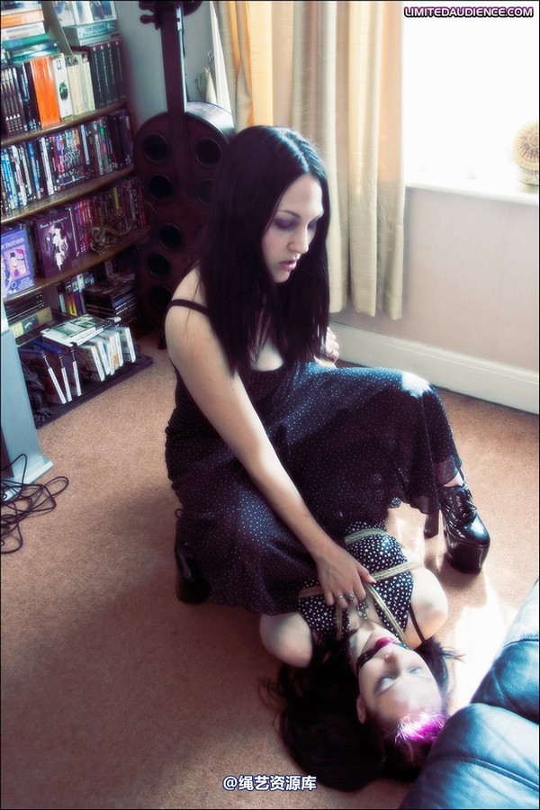 limitedaudience - 2009 elyssia tarda girlfriends in trouble 3 第 18 张图片