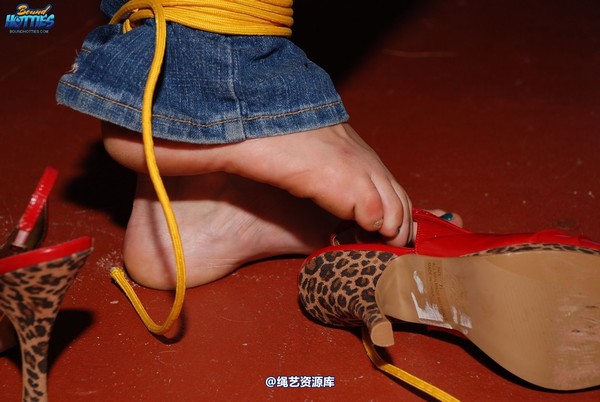 boundhotties - SATEEN 第 19 张图片