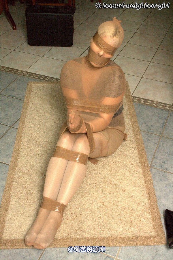 bound-neighbor-girl - Elena - Tied at home 3 第 41 张图片