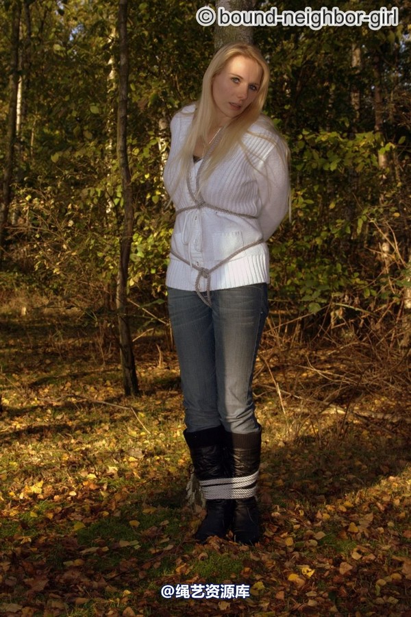 bound-neighbor-girl - Bambi - Tied up in the autumn woods Part 1 第 44 张图片