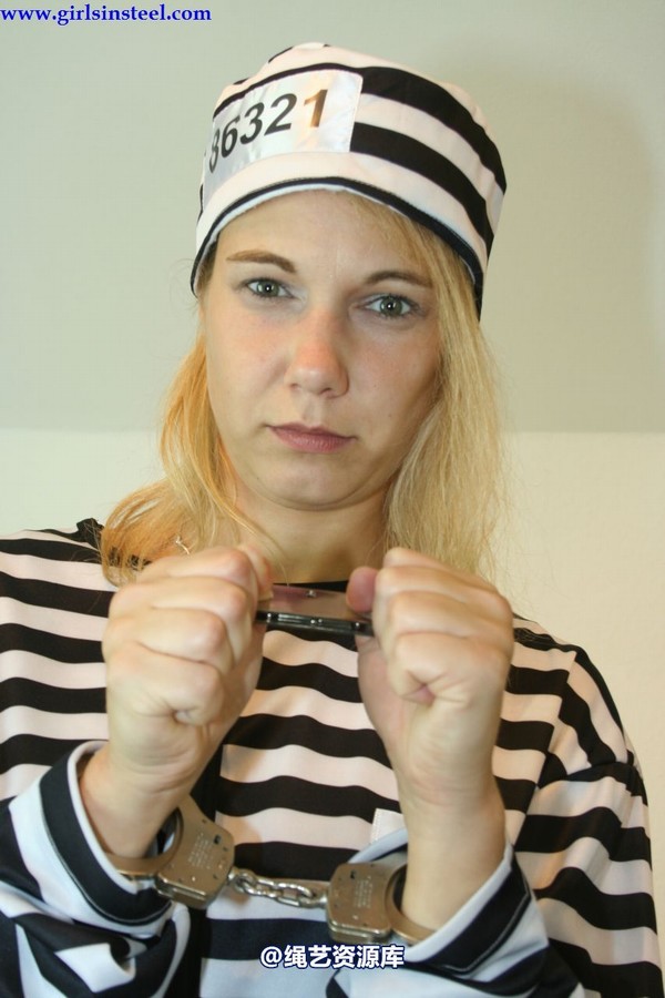 girlsinsteel - 2 dangerous girls as convicts 第 35 张图片