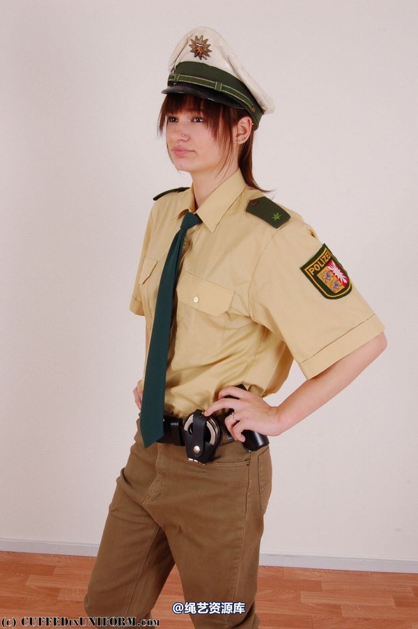 cuffedinuniform - ciu136 第 2 张图片