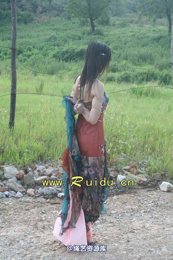 锐度主张 - 20070818第29期 宝宝草地漫舞图片 第 212 张图片