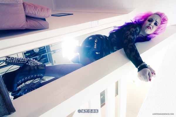limitedaudience - 2013 assisted suicide cuffed 第 6 张图片