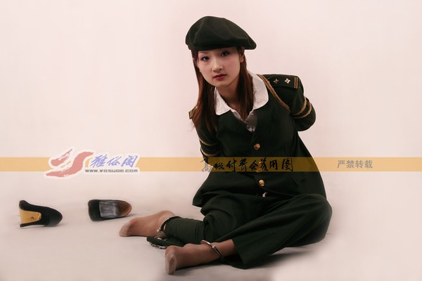 雅俗阁 - 20060407雪儿警服 第 64 张图片