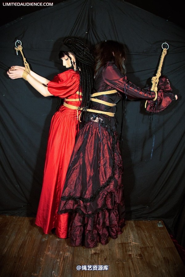 limitedaudience - 2010 catya lex eleven in the dungeon 3 第 3 张图片