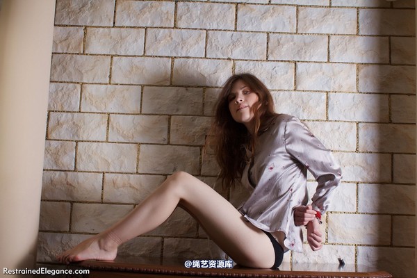 restrainedelegance - Bonus Sharlize in Silk 第 74 张图片