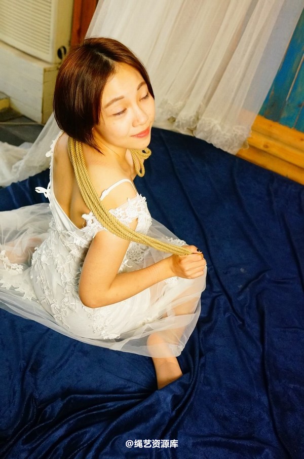 dk13美束馆 - 9.16-小仙儿白婚纱-B130P 第 29 张图片