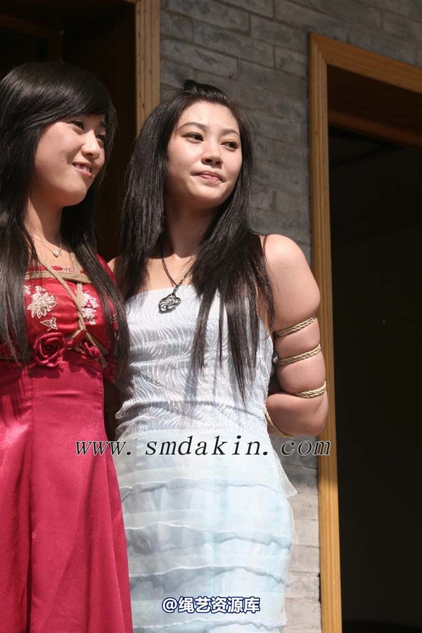 锐度主张 - 礼服三美模特：云若 蓉蓉 丝丝 第 16 张图片