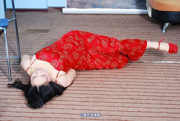 唯美之家 - 新模傲蕾红礼服 第 146 张图片