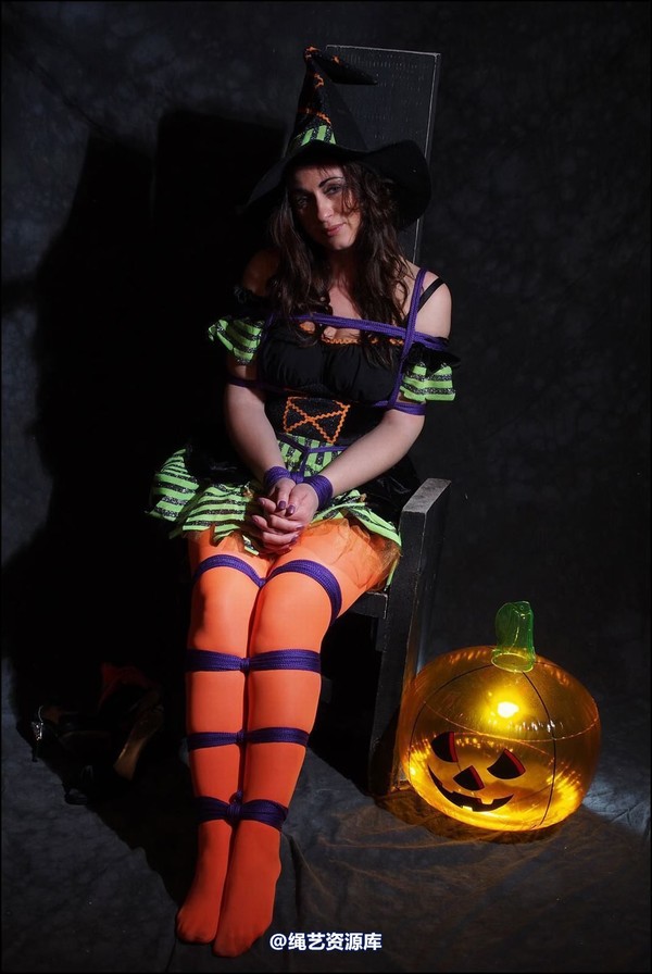 simplytied - Halloween special 第 31 张图片