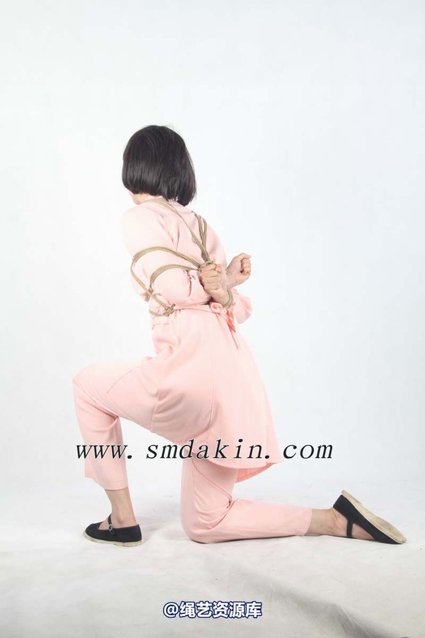 锐度主张 - 粉色护士服花样捆绑模特：碧菡 第 56 张图片