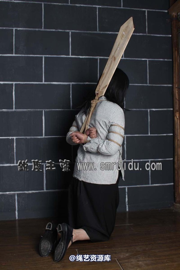 锐度主张 - 监房女犯模特：雨露 第 3 张图片