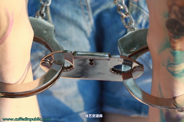 girlsinsteel - Hogtied in the sun 第 18 张图片