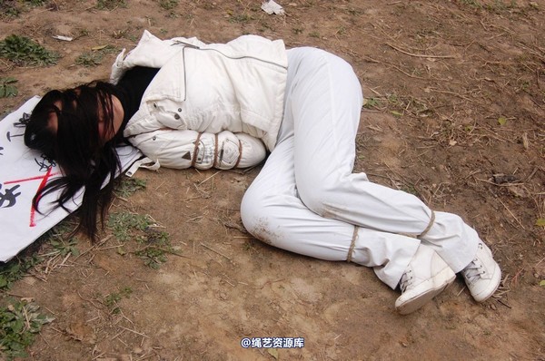 mj影视 - 安娜刑场2013-04-13 第 188 张图片