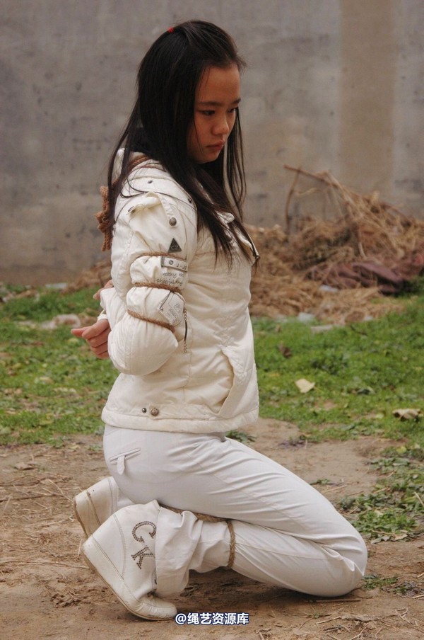 mj影视 - 安娜刑场2013-04-13 第 63 张图片