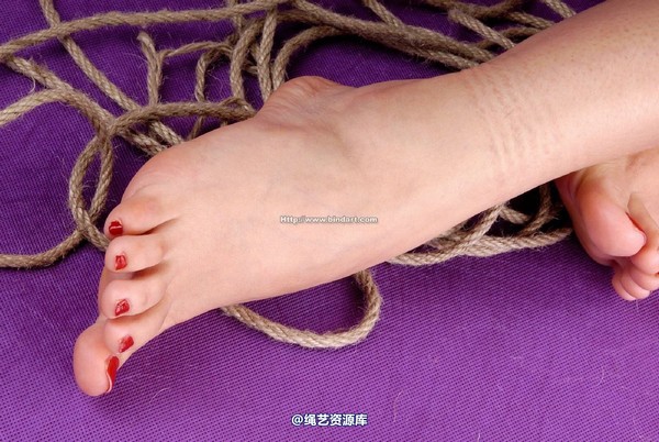 丽柜美束 - 2005-03-28 第 1 张图片