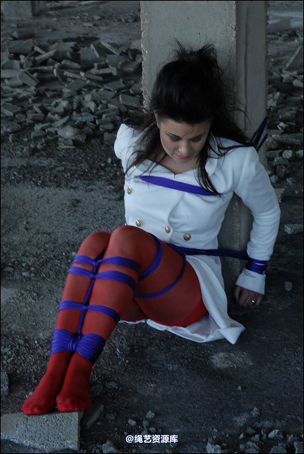 simplytied - More red tights in the Sun 第 22 张图片