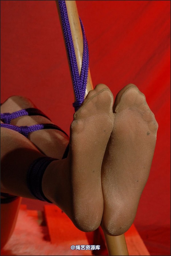 simplytied - Lady CC encased 第 37 张图片
