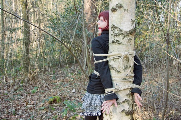 limitedaudience - 2012 scarlett stuck in the woods 第 5 张图片