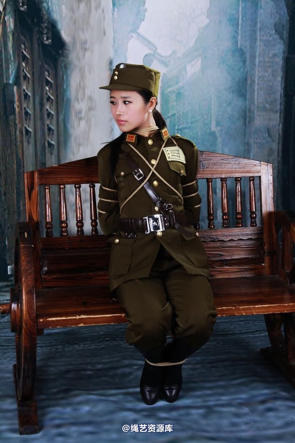 神艺缘 - 235-美式女制服 第 36 张图片