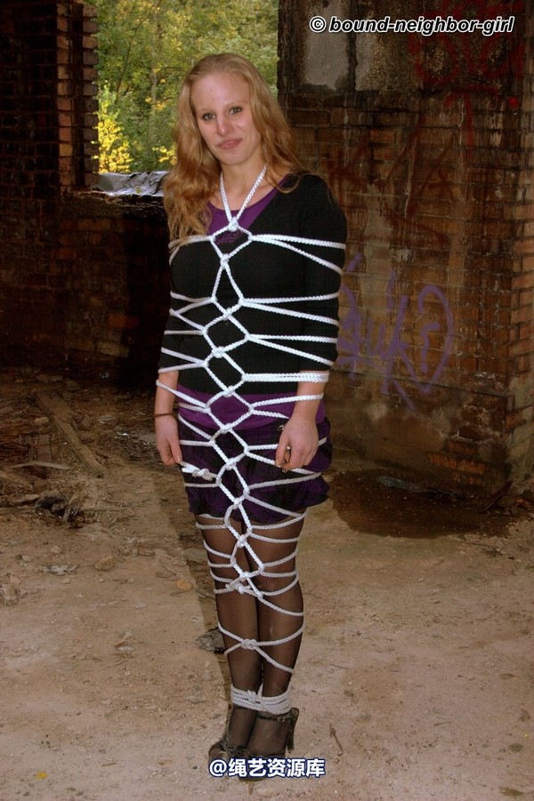 bound-neighbor-girl - Peggy - surprise in the ruins part 3 第 49 张图片