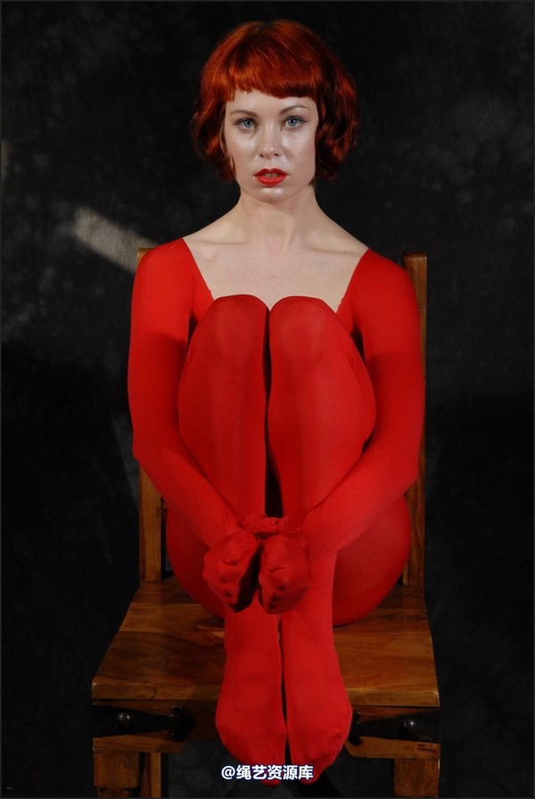 simplytied - Fawnya red encasement 第 11 张图片