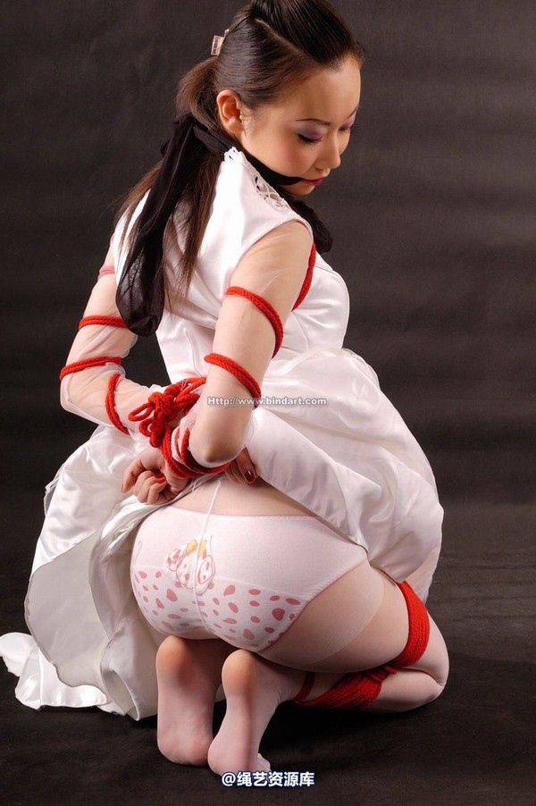 丽柜美束 - 2005-07-02 第 20 张图片