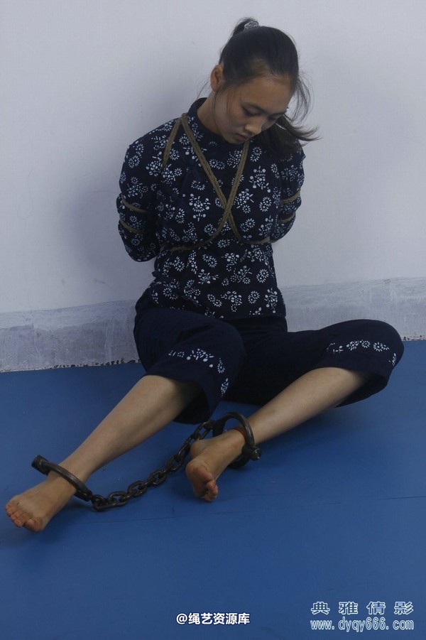 典雅倩影 - 324-女交通员被捕 第 86 张图片
